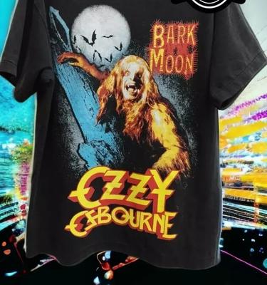 ОЗЗИ ОСБОРН BARK AT THE MOON ЧЕРНАЯ УНИСЕКС ФУТБОЛКА РЕПРИНТ S-5XL Унисекс Футболка