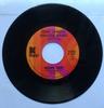 7-дюймовая пластинка FREDDIE HART Funny Familiar Forgotten Feelings K2167 Kapp Records 1972 США Кантри/Фолк Б/у