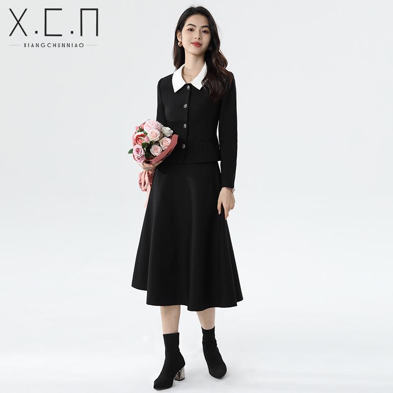 Роскошный женский костюм-юбка в стиле Xiangchunniao Hepburn Style: Уменьшает талию, профессионально и элегантно подходит для поездок на работу.