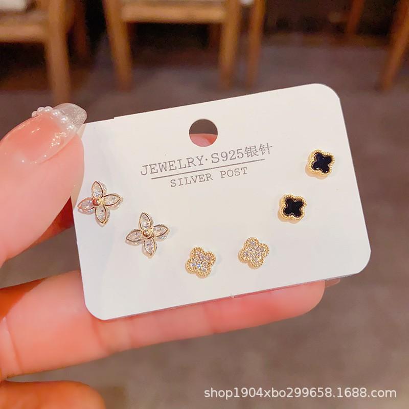 Elegant Tiny Four-Leaf Clover Stud Earrings Set Women Gold Tone Alloy Floral Jewelry Post Korean Style Daily Wear