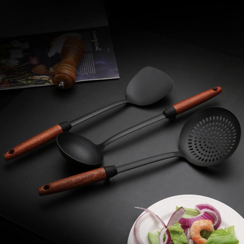 Chinese-style Iron Wok Spatula Wood Long Handle Strainer Spoon Durable Frying Scoop Chef