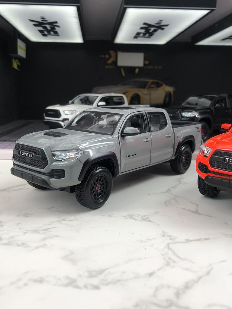 DTEZTU1 Maisto 1:27 Toyota Tacoma TRD Pro 2023 модель автомобиля, металлическое украшение из цинкового сплава, коллекционный подарочный автомобиль