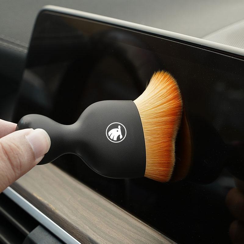 Car Interior Cleaning Soft Brush Tool Dust Remover For New Skoda Octavia Kodiaq Fabia Superb Karoq Yeti Rapid Vrs Car pendant VH1
