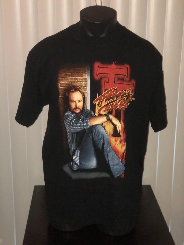 Travis Tritt 2004 Band Short Sleeve Band Concert T-shirt Size Large Jeerzes