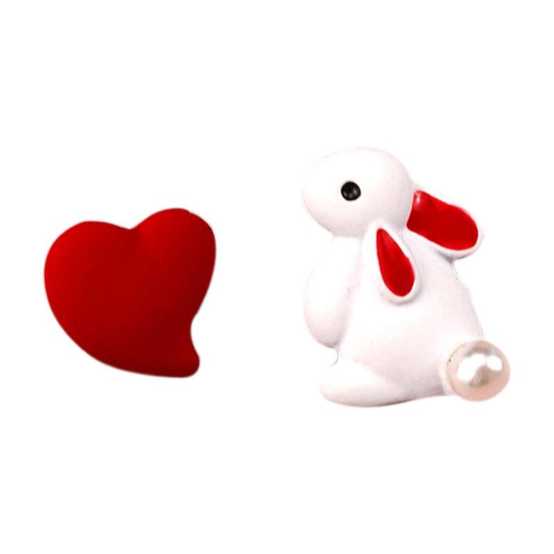 Забавные милые маленькие белые серьги-кролики, асимметричные маленькие милые серьги с любовью