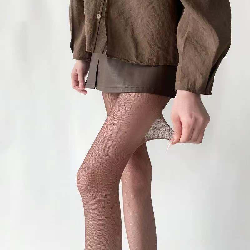 Diamond Pattern Lace Fishnet Stockings - Retro Hollow Design with Vertical Stripe Jacquard