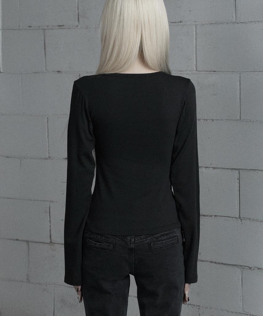 ETRE AU SOMMET Two-Line Button Long Sleeve (Black)