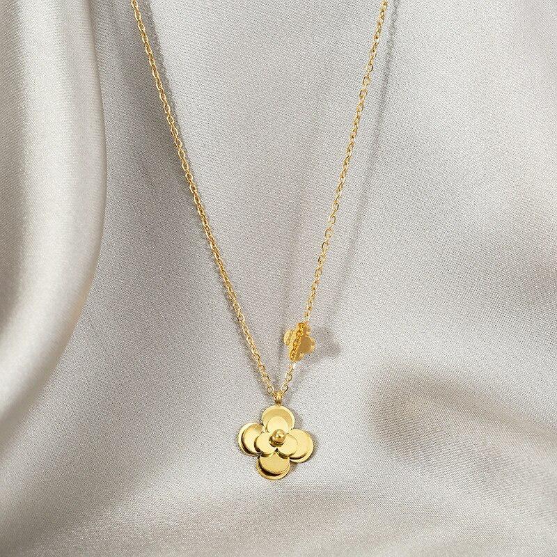 Трехмерный цветок камелии, золотое ожерелье из титановой стали, женская преувеличенная индивидуальность, ювелирное украшение, кулон