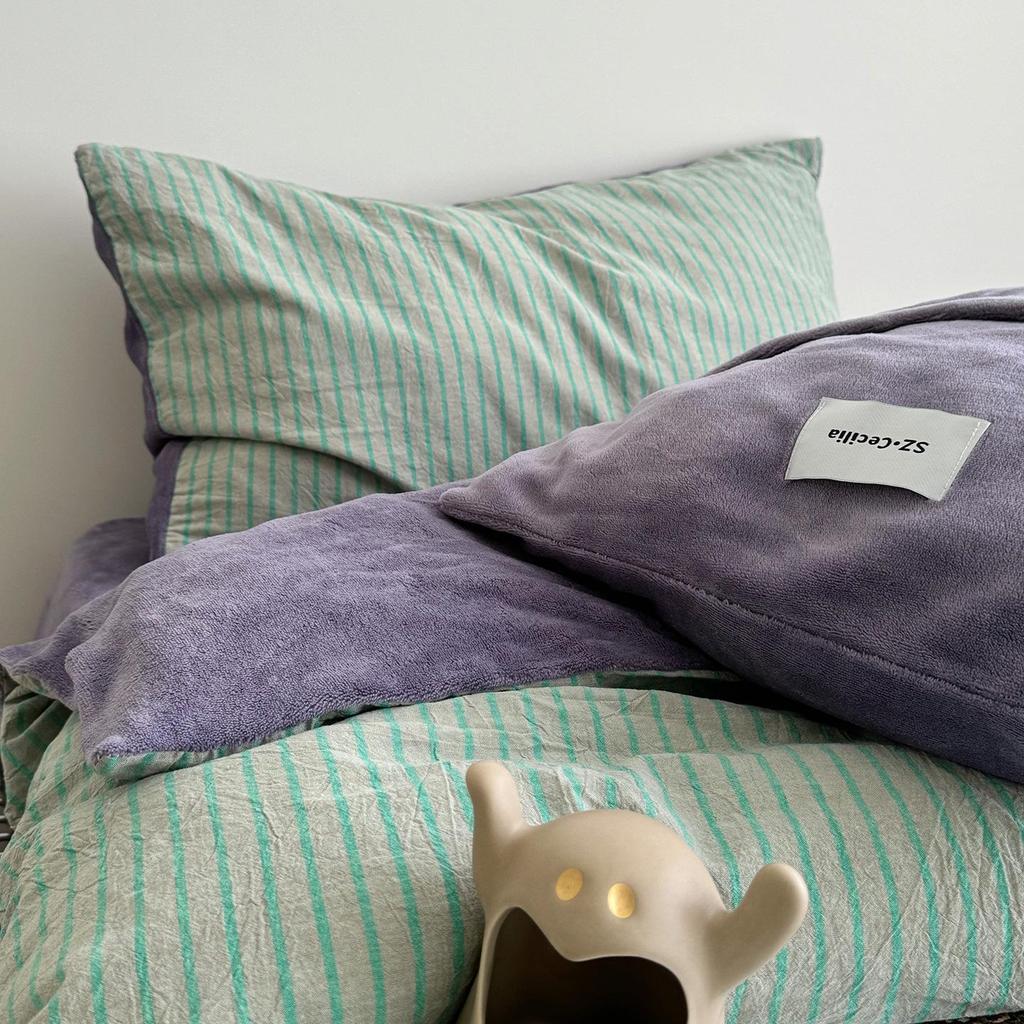 G5Z Winter Luxury Striped Flannel 4-Piece Set: Thickened Cotton Duvet Cover & Bed Sheet