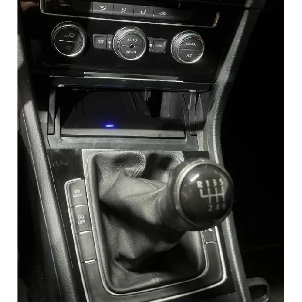 Moreway Автомобильная беспроводная зарядная площадка Для VW Golf 7 MK7 2013-2019 Держатель для телефона с зарядкой Быстрая зарядка Аксессуары для интерьера Тюнинг
