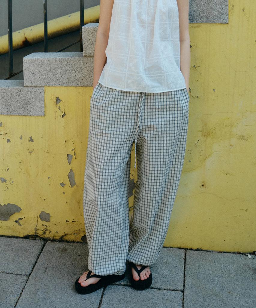 MAIS Seersucker Banding Balloon Pants / Ivory
