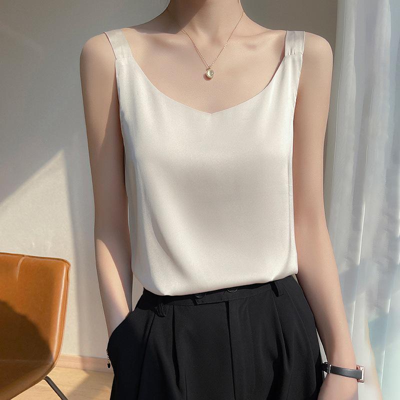 Атласная майка на V-образном вырезе: Женский универсальный, сексуальный летний топ