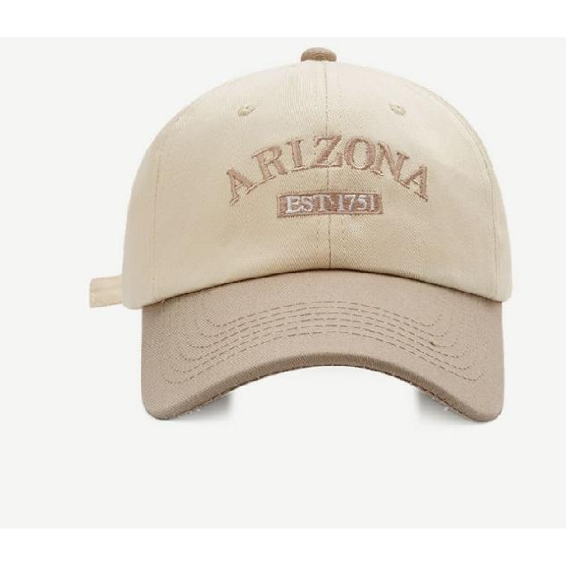 Stylish! Korean-style baseball cap that makes your face look smaller, a popular choice among female influencers, featuring a patchwork design and a