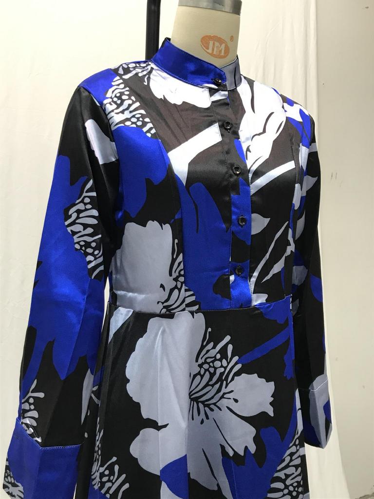 Женское платье А-силуэта с завышенной талией и большим подолом с цифровым принтом, весна/лето 2024