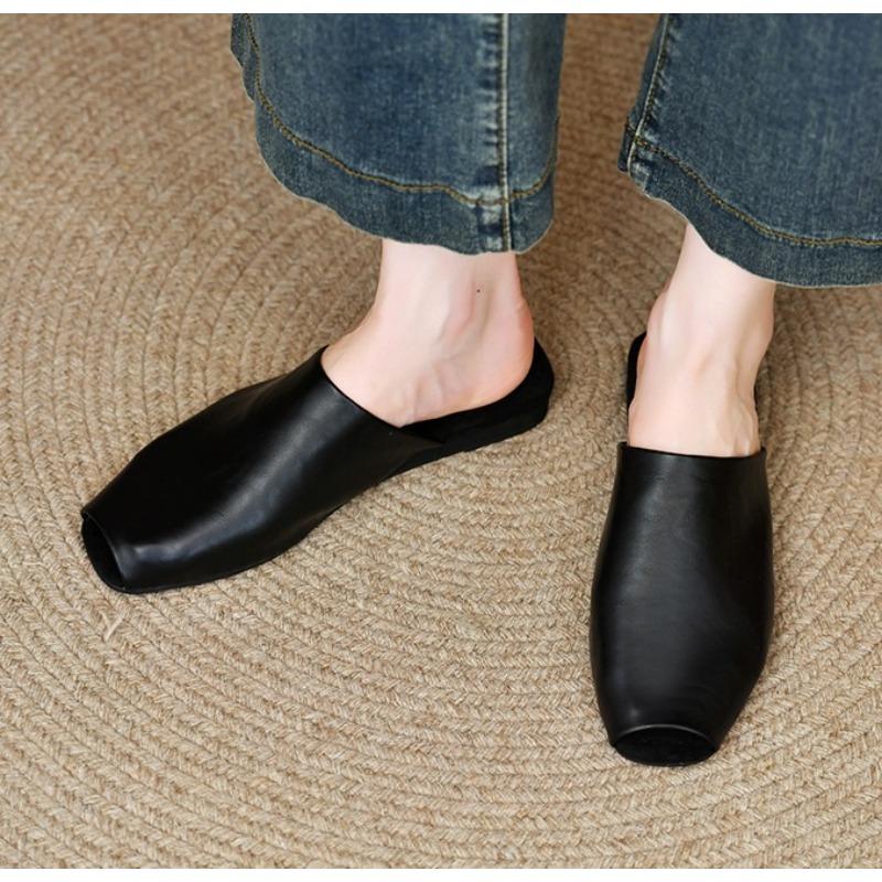 Женские мюли с закрытым носком, сандалии, новая кожаная обувь для женщин, модные современные шлепанцы, слайды, женская обувь с открытым носком и низким каблуком