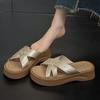 Французские толстоподошвенные крутые тапочки для женской летней уличной носки 2025 новые перекрещенные на плоской подошве высококлассные тапочки-шлепанцы