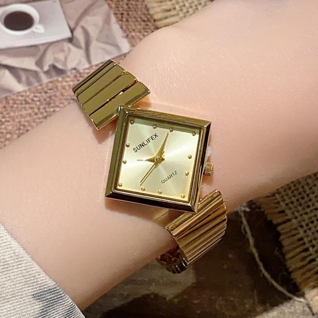 Женские кварцевые часы SUNLIFEX из нержавеющей стали золотого цвета, с неправильным ромбовидным корпусом и бамбуковым браслетом
