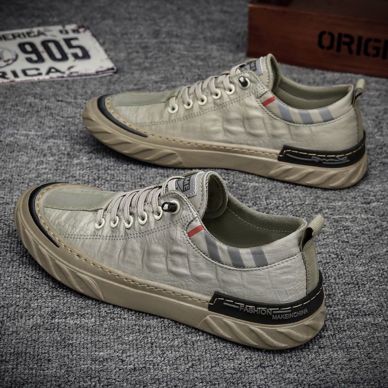 Легкие вулканизированные туфли для мужчин, черные парусиновые кроссовки, мужские трендовые рабочие новинки в таможне, товары в корейском стиле, распродажа