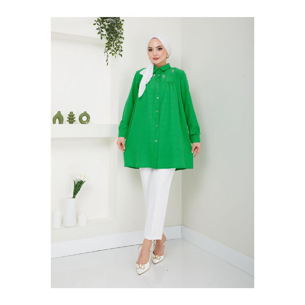 Женская туника в хиджабе с воротником рубашки