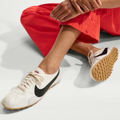 Women's Sneakers Nike Wmns Moon OG 'Sail Gum'