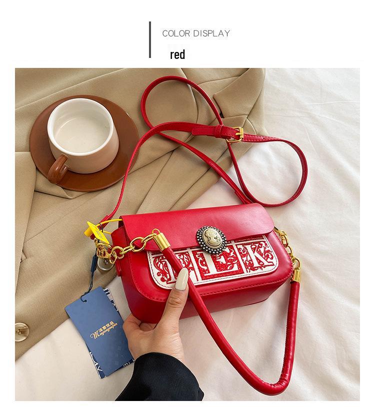 Chic Women's Crossbody Bag - Versatile Square Shoulder Bag with Chain for Autumn