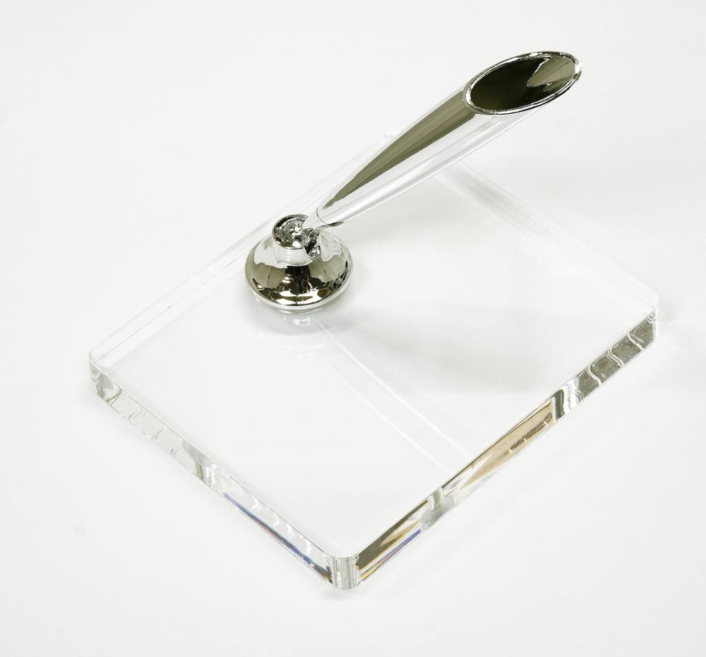 Упаковка из 2 наборов Японская обработка перо индейки пластиковый стержень ручка банкира прозрачная акриловая подставка для ручек с серебристым держателем для ручек белое перо +