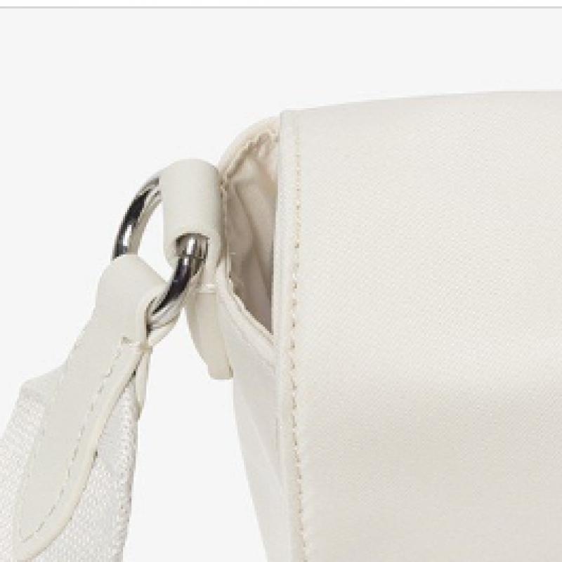 Lacoste Женская сумка через плечо с клапаном SF4812Y54N C87