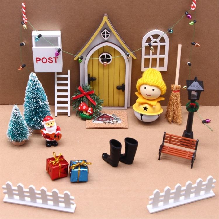 Christmas Village Gnomes And Elf Door Miniature Set Dollhouses Tabletop Decoration