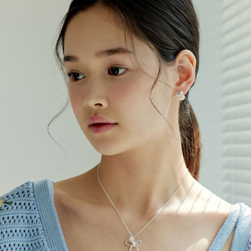 murmur [925silver]Egg pearl stud earrings