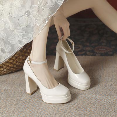 Маленькие белые туфли на высоком каблуке женские толстый каблук не устают ноги лакированная кожа ведущая модель на автошоу водонепроницаемые туфли одинарные на супервысоком каблуке
