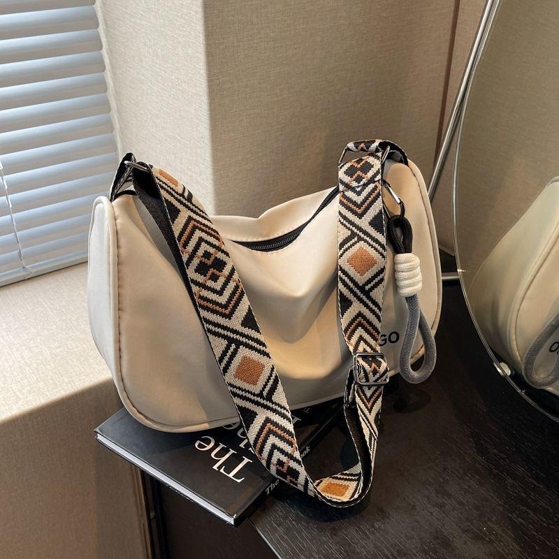 Повседневная универсальная сумка для женщин, широкая плечевая лямка, сумка через плечо, легкая и простая сумка на одно плечо, подмышечная сумка