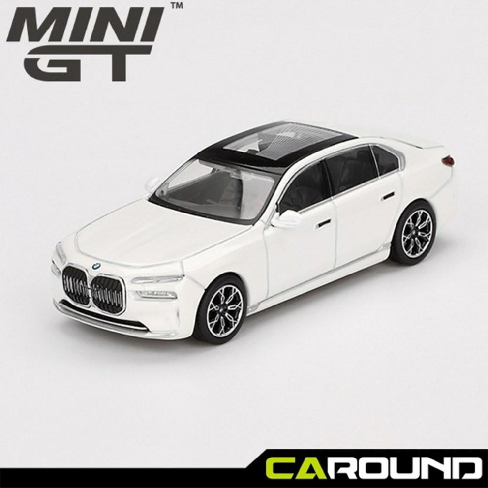 MINI GT (819) 1:64 BMW i7 xDrive60 - Mineral White Diecast Model
