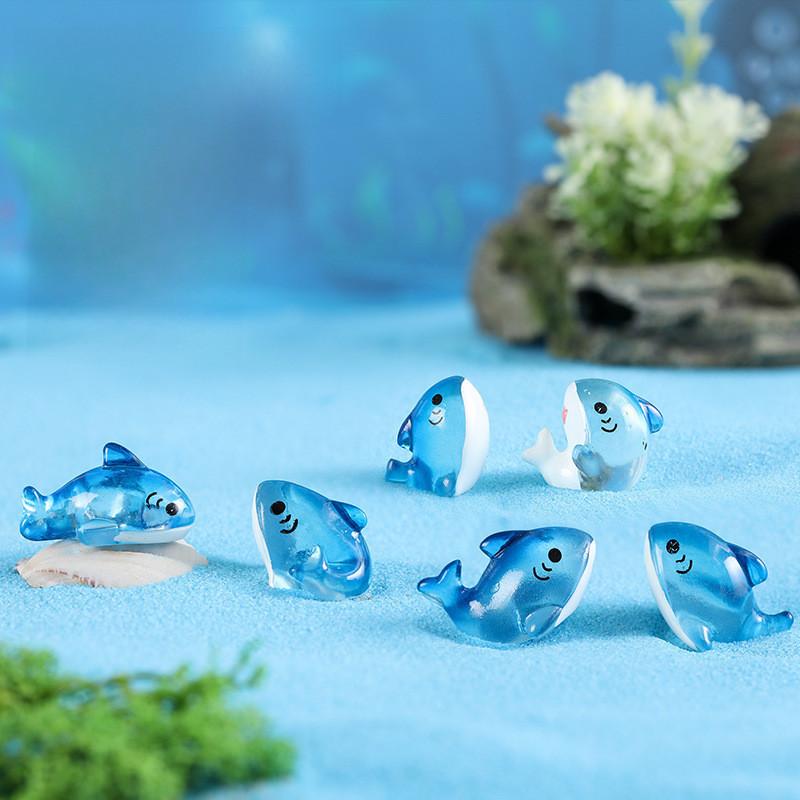 Cute And Playful Resin Shark Miniatures For Fairy Garden Or Aquarium Decorations