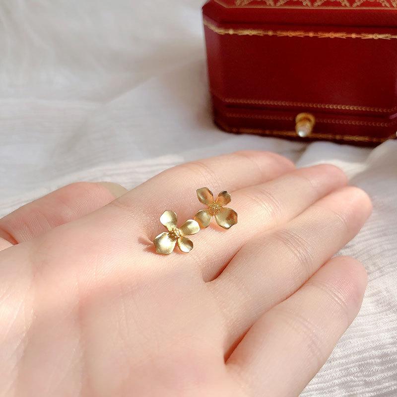 Korean Gardenia Earrings Sweet and Elegant Everyday