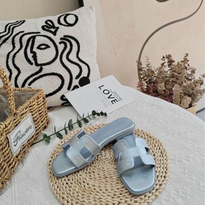 Французские ~ универсальные классные тапочки 2025 года, новинка лета, ретро-мода, простая плоская подошва, для походов и шопинга, женская обувь