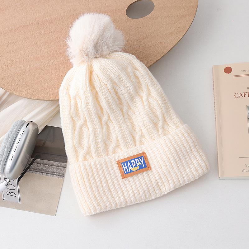 Женская зимняя бархатная шапка-бини с помпоном и защитой ушей - Стильная, теплая и плотной вязки