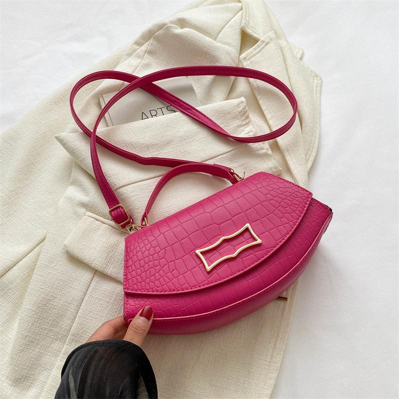 Новая осенняя сумка через плечо на одно плечо, модная корейская версия, маленькая квадратная сумка для женщин, европейская и американская маленькая сумка