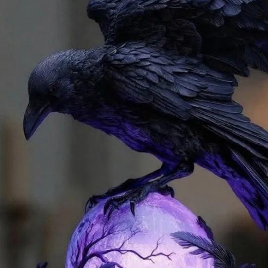 Gothic Raven LED Lamp Hand-Crafted Sculpture On Purple Glow Sphere Mysterious Decor for Dark Art And Halloween Unique Desk Night Light