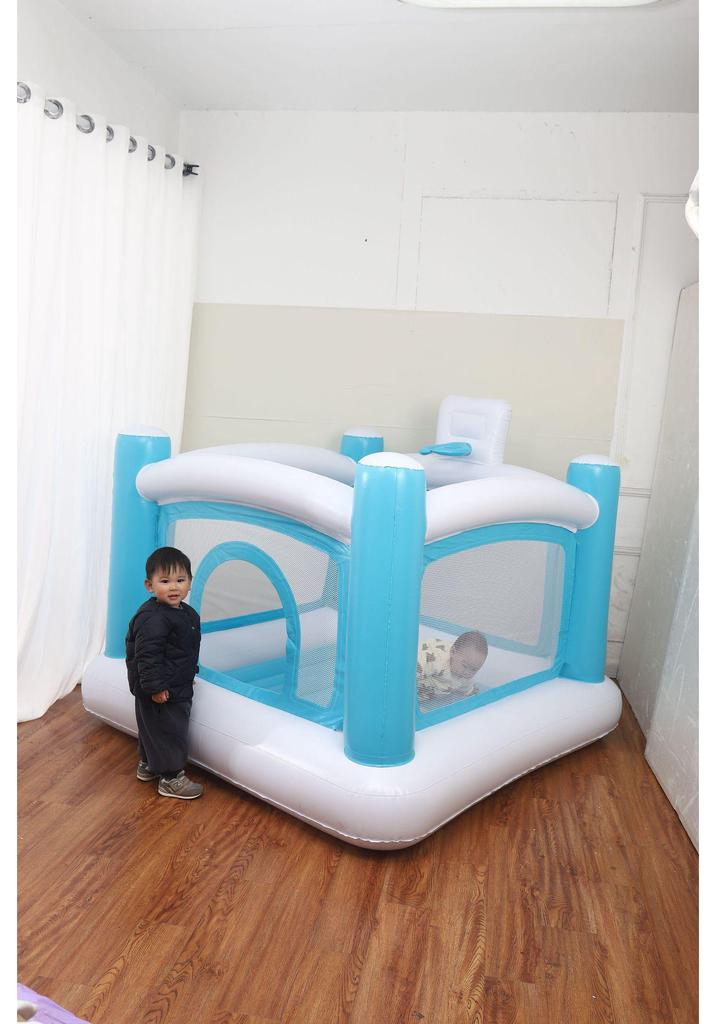 Indoor/Outdoor Kids Inflatable Bouncy Castle Trampoline