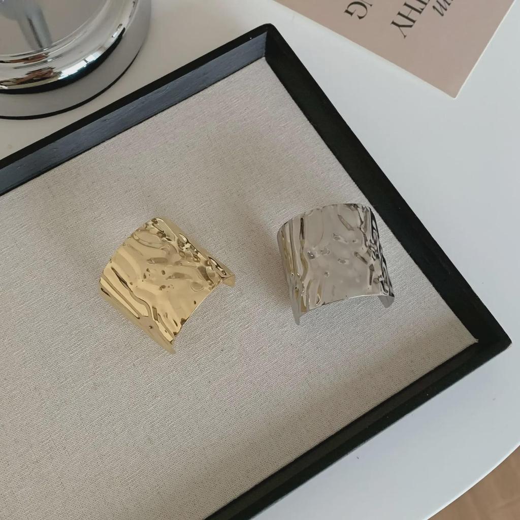 Ретро японский и корейский металлический крючок для волос: Стильная вогнуто-выпуклая заколка для низких хвостиков и украшений для волос.