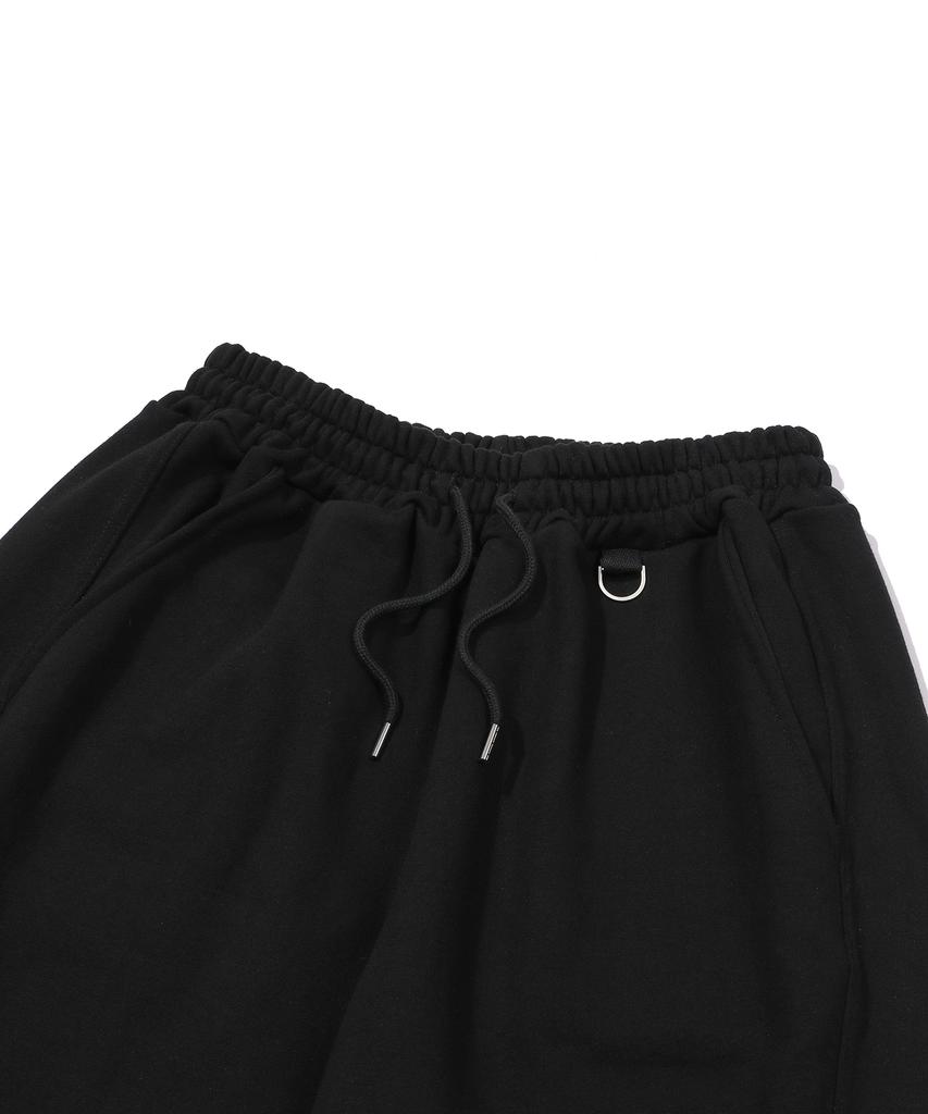 GNOK Curved Sweat Shorts [Black]