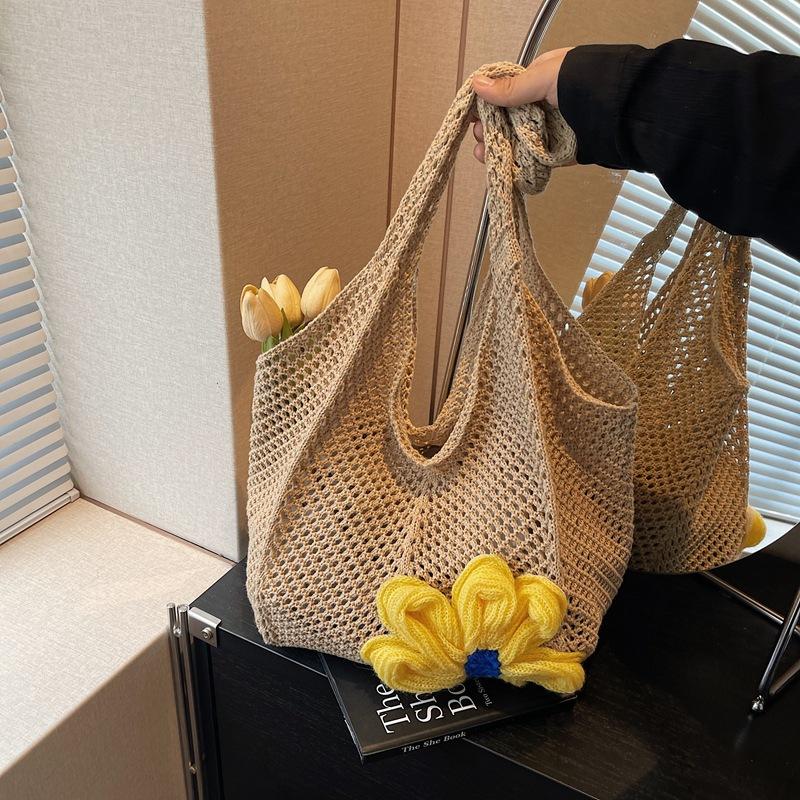 Плетеная соломенная сумка женская большой вместимости новая весенне-летняя нишевая сумка на плечо с прорезями пляжная сумка для моря