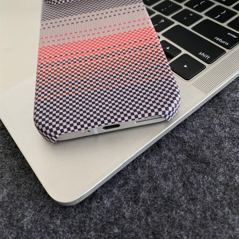 Магнитный чехол Google Pixel 9/8 Pro с кевларовым узором, защищающий от падений