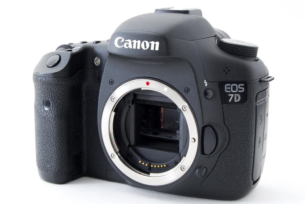 Canon Цифровая зеркальная камера EOS 7D body EOS7D single lens