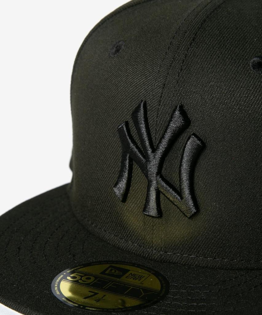New Era 59FIFTY 11591128 MLB Нью-Йорк Янкис Приталенная кепка Черная на Черном Размер 7 3/8 (58,7 см) Бейсбольная кепка