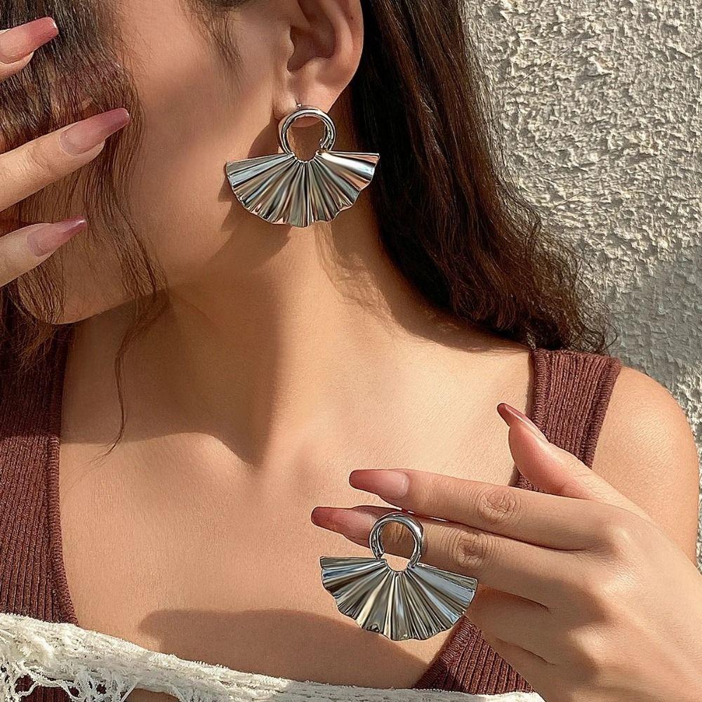 Трендовые веерообразные серьги-подвески Креативные металлические серьги-гвоздики в стиле панк-серьги для женщин