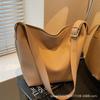 Retro Casual Bucket Bag Women's 2025 New Simple Fashion Shoulder Bag Fashion Sense Simple Commuter Crossbody Bag