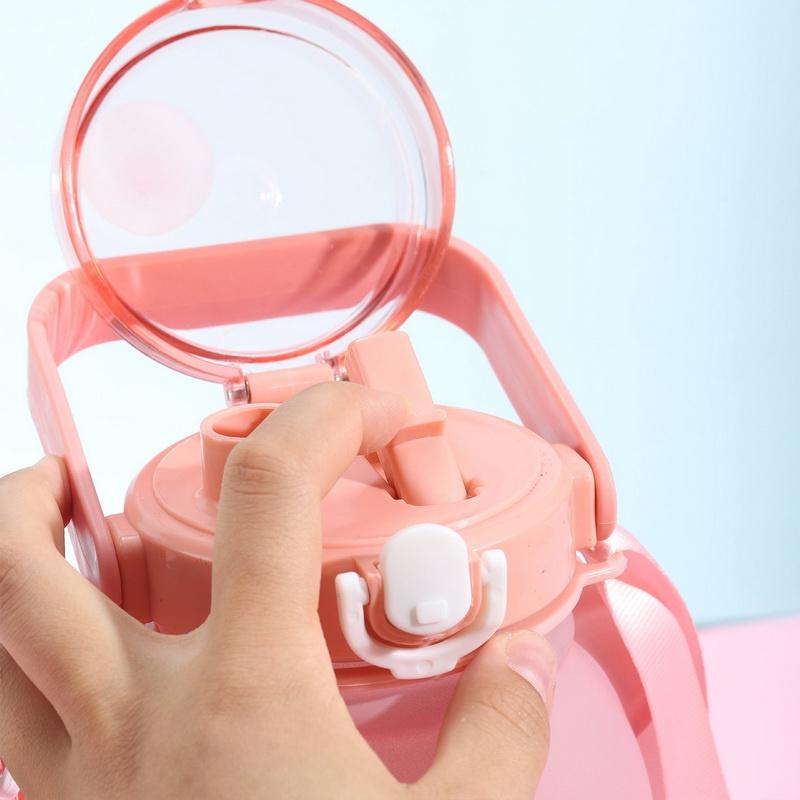 800 мл пластиковая бутылка для воды Kawaii Bear с соломенным портативным ремешком, милые детские бутылки, чашка для чая с пузырьками молока