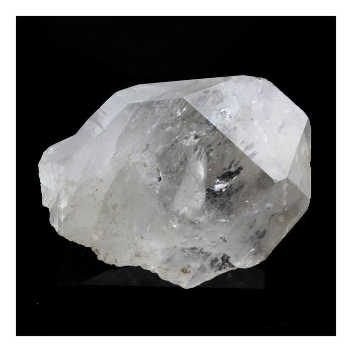 Pierres et Minéraux. Quartz hyalin. 768.0 ct. Les Deux Alpes, Oisans, France.