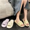 Милые женские тапочки, шлепанцы, повседневная обувь на плоской подошве на низком каблуке для женщин, однотонные летние тапочки со складками, большие размеры